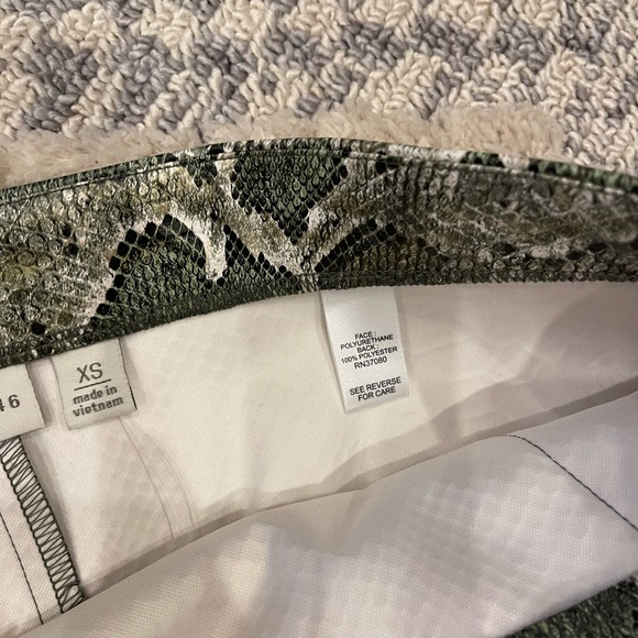 Cato Green Neutral Snakeskin Snake Print Fitted Pencil Skirt Size XS NEW - Picture 6 of 6